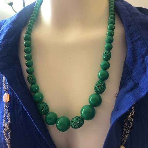 Vintage Jewelry - 𝅺Vintage Green Necklace